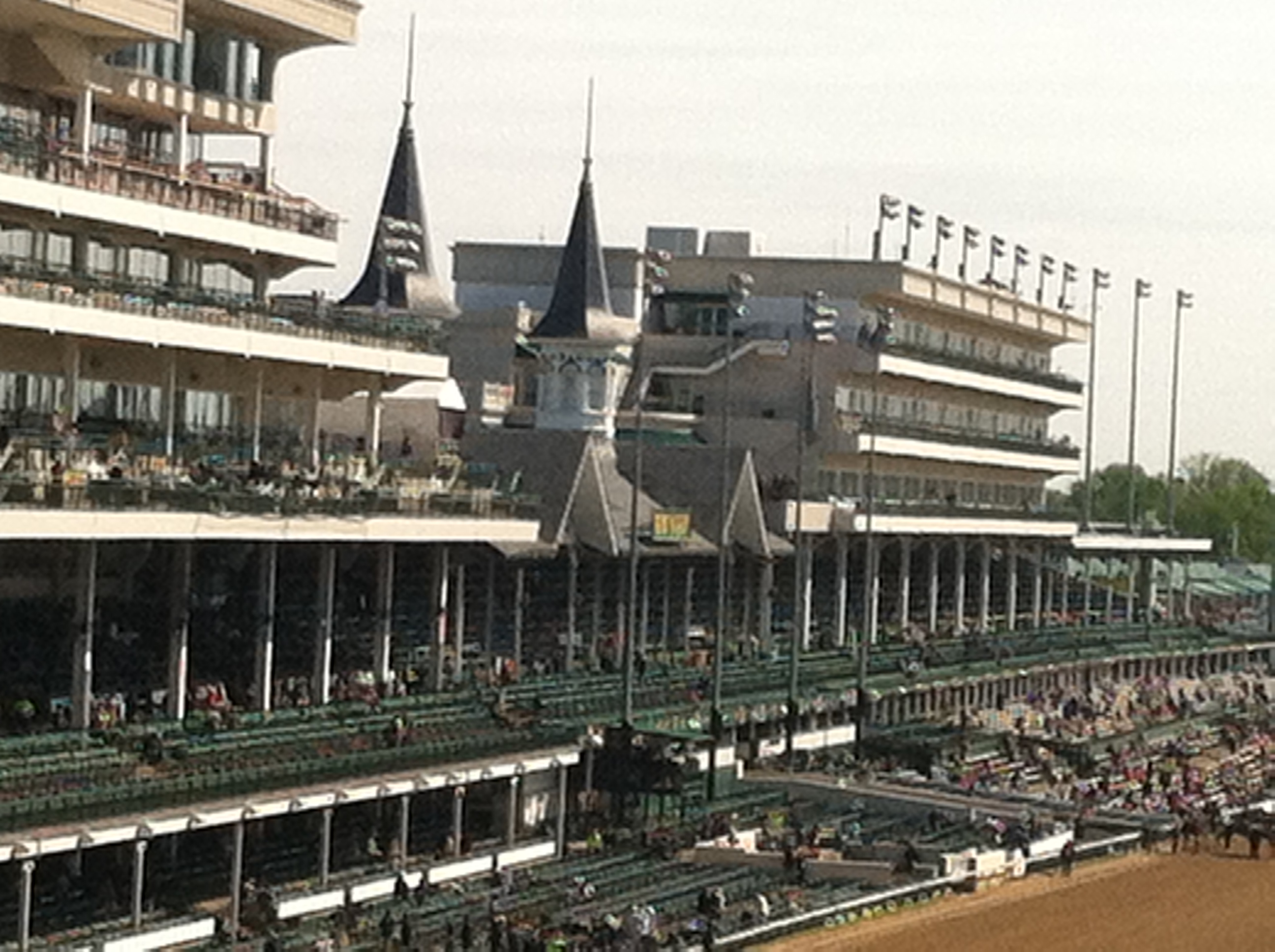 A Day at the Kentucky Derby With Robin Robinett