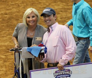 Gordon Downey and awards presenter Daranne Folino.