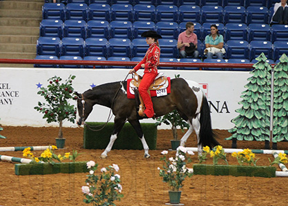 Kelsey Kafesjian and Tramps Invitation Win First World Title in AjPHA Novice Youth 14-18 Trail