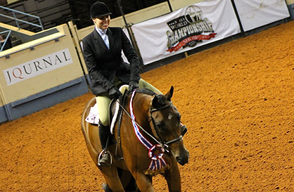 Beth Case and Look N Hott Are AQHA Senior Hunter Under Saddle World Champions