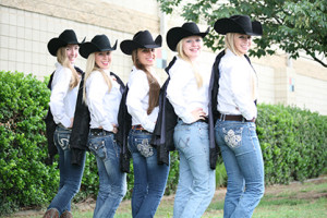 ((L-R) Kira Stetler - Treasurer, Ashton Boettcher - Reporter, Madison Vance - Vice President, Hannah Borg - President, Heidi Borg - Secretary) Photo courtesy of PtHA.