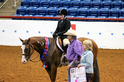 Rogers and Rodeback Dominate Novice Youth Hunter Under Saddle at 2015 AjPHA World