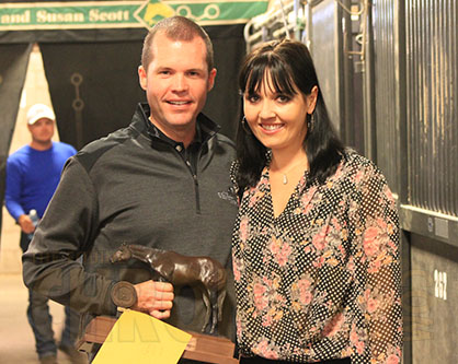 Ross Roark/PF Supreme Surprise and Luke Castle/Miss Kittee Win Aged and Three-Year-Old Mares at 2015 Congress