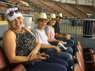 Around the Rings at AQHA Youth World Championship – 8/11 with the G-Man