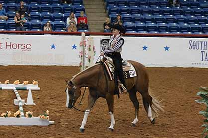 AjPHA Youth World Trail Winners Are Isabella Applegarth/Get The Sensation and Kristen McPherson/Twenty Four