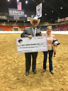 Thomas Coon accepting his big check during the Elite Halter Futurity.