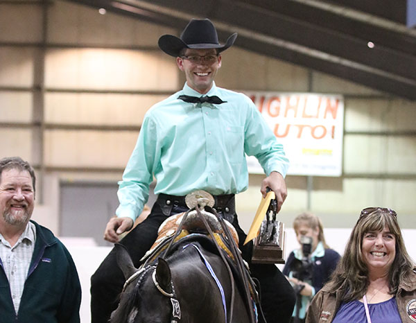 Aaron Moses Wins Senior Western Pleasure with A Diva By Moonlight