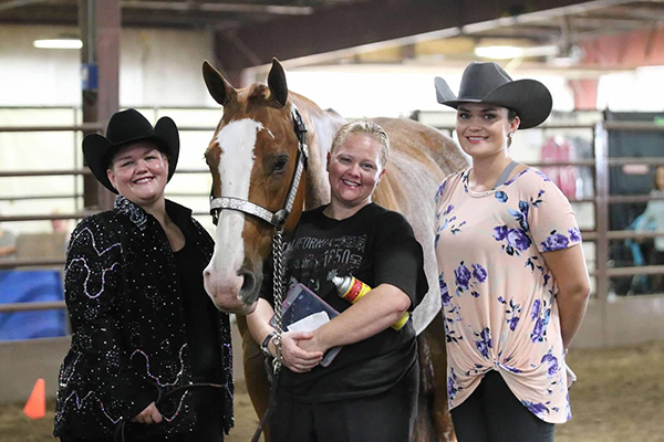 Around the Ring Photos and Results From IPHA Fall Futurity