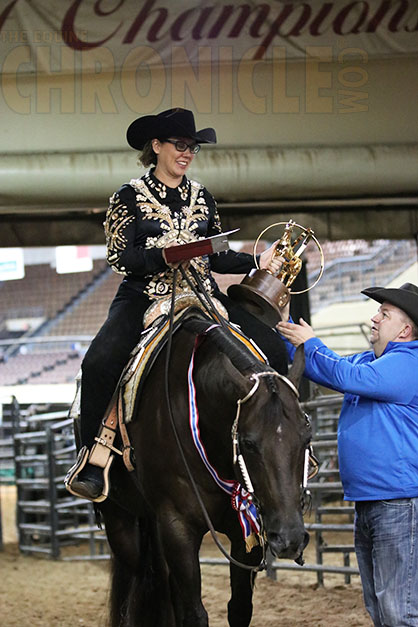 UPDATE: Jennifer Paul First FEMALE to Win AQHA Leading Exhibitor Title