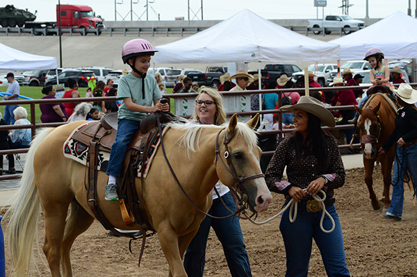 1,800 People Introduced to American Quarter Horse on National Day of the Cowboy