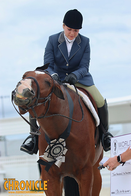 EC Photo of the Day- Neck Ribbons