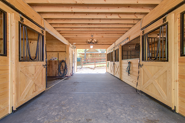 Horse Barn Interior Design Tips