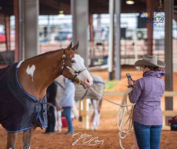 EC Photo of the Day- Hey Mom!