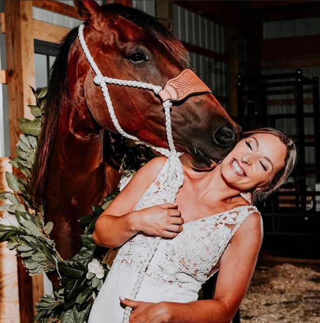 EC Photo of the Day – Wedding Kisses