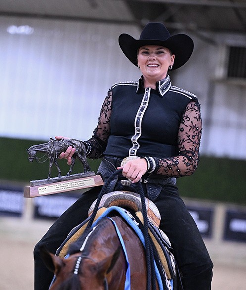 Devon Meschach Earns 3 YO Limited Open Western Pleasure Title