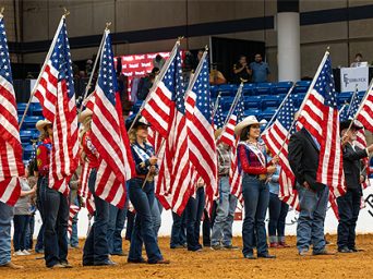 APHF and NSBA Foundation Honor Veterans at the 2025 Heroes On Horses® Parade of Heroes