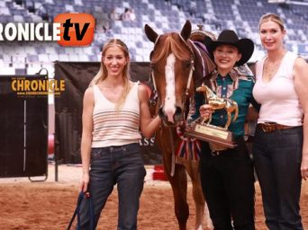 Ady Kallay wins First Gold Globe in Western Riding with The Batchelor