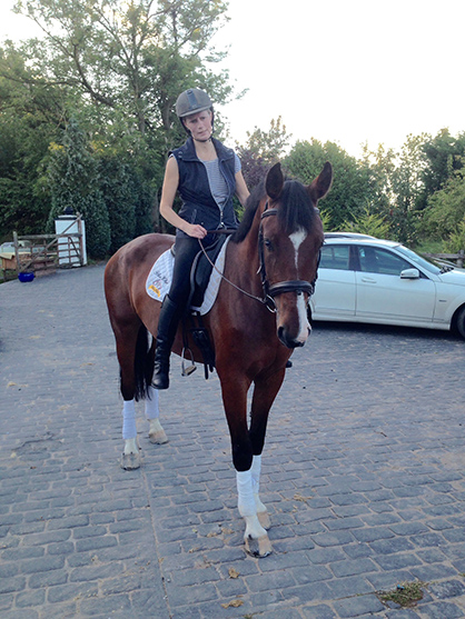 Meet “Bionic Barbara,” Equestrian Who Was Rebuilt After Breaking Nine Ribs in Riding Accident