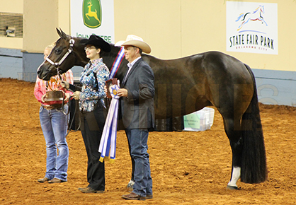 AQHA Youth Performance Halter World Champion Titles Go to Martz and McKay