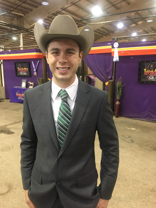 Around the Rings at The AQHA World Show – 11/18 with the G-Man