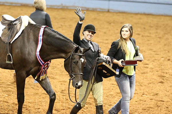 Beth Case Wins Porter Family’s First World Championship With Hubbout A Dance in Junior Hunter Under Saddle