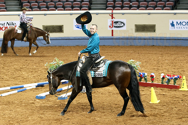 EC Photo of the Day: Hats Off!