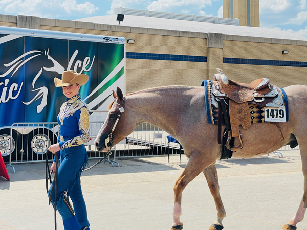 Around the Rings Photos and Results with the G-Man – APHA World Championship Day 3