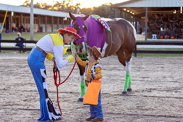 Around the Rings – Florida Color Horse Club Spooktacular Colors